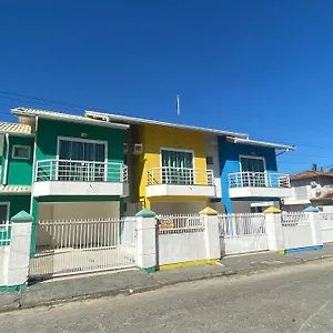 https://sobrado-amarelo.santa-catarina-brasil.com